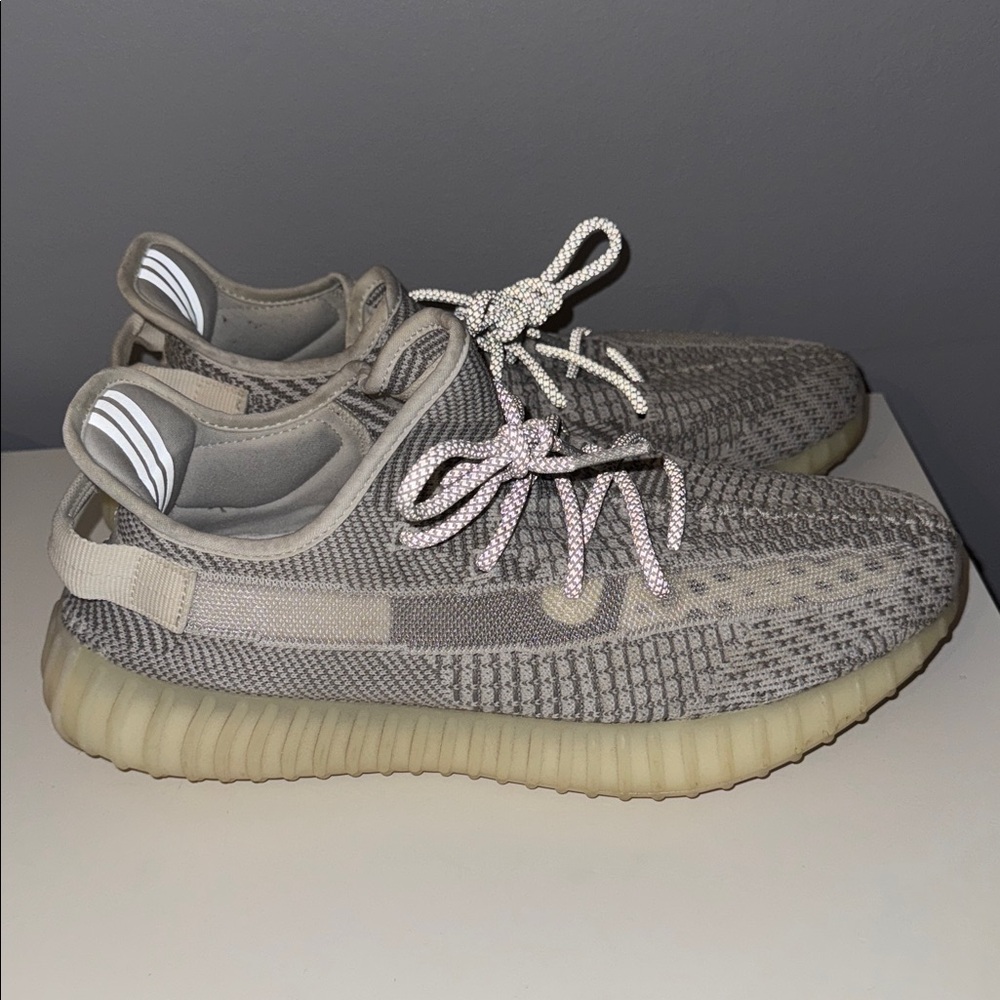 Adidas Yeezy Boost 350 V2 in white size 11 men’s
